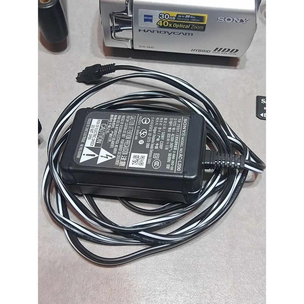 Sony DCR-SR45 Handycam Digital Video Camcorder w/charger Cord, Case And Handle